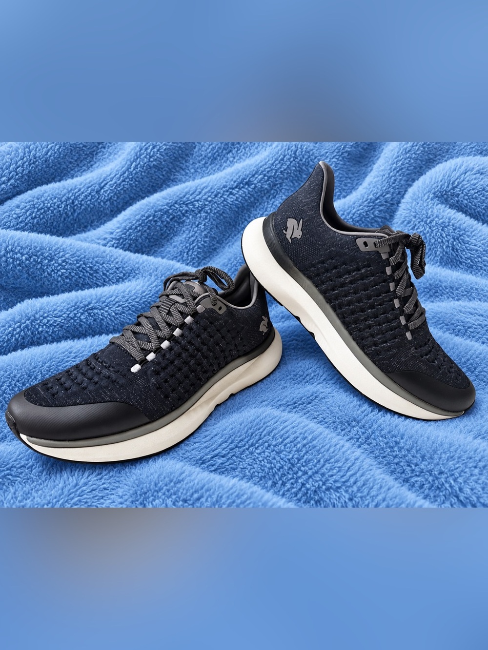 rabbit Dream Chaser Men’s 11.5 Black Running Shoes RMSDC-1 NWT